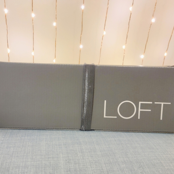 NWT/NIB LOFT Aubrey Pointy Toe Flat 7.5 Matte Gold - Picture 9 of 9